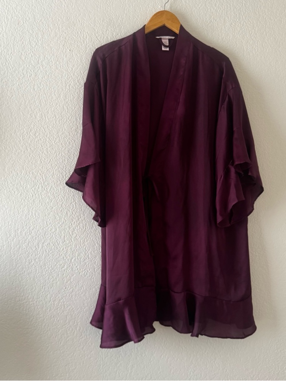 Victoria’s Secret flounce satin robe flare Ruffle sleeves